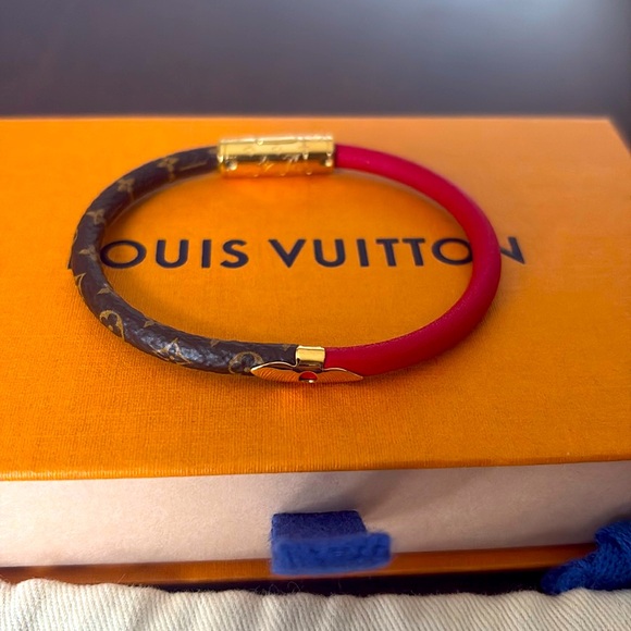 New authentic Louis Vuitton Daily Confidential Bracelet 19cm red and monogram - Picture 1 of 5